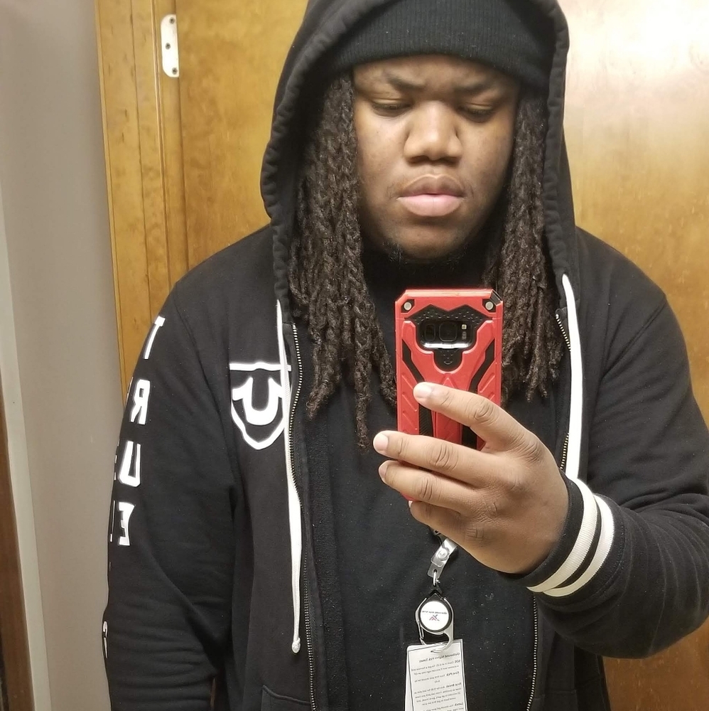 Meet your Posher, Taylon